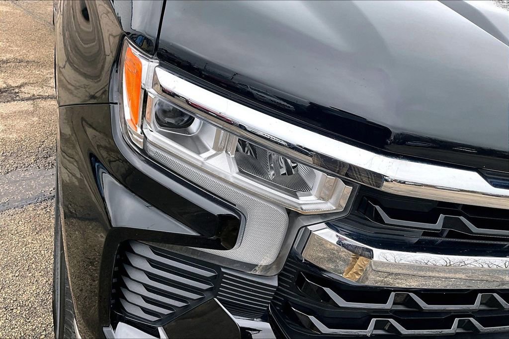 Used 2025 Chevrolet Silverado 1500 LT AWD/4WD image 30