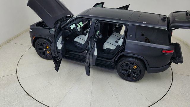 Used 2024 Rivian R1S Adventure image 87