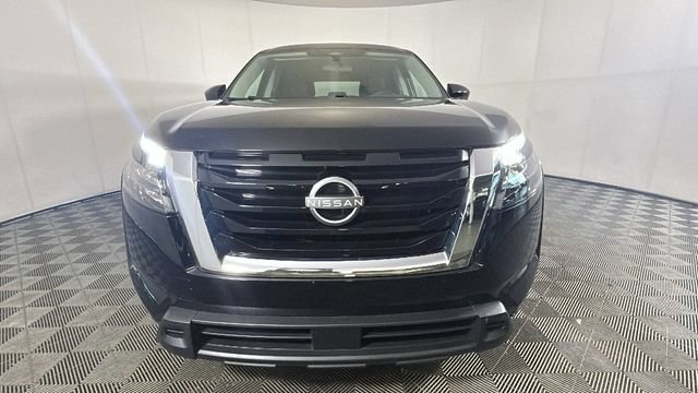 Used 2025 Nissan Pathfinder S AWD/4WD image 8