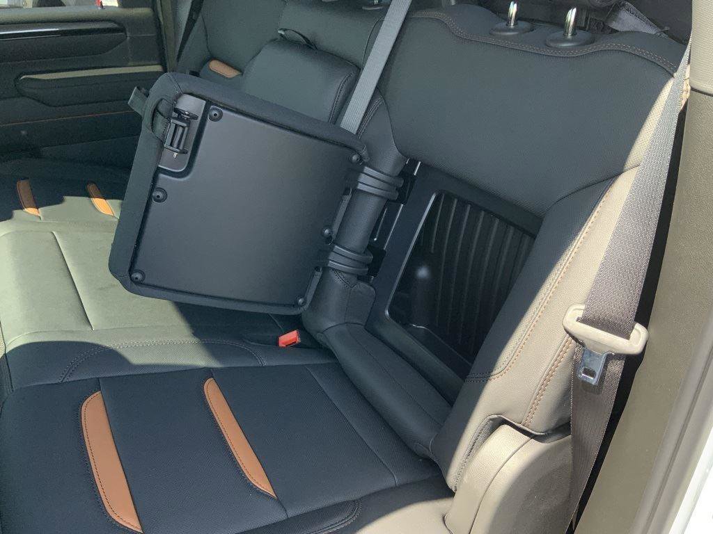 New 2026 GMC Sierra 2500 AT4 w/ AT4 Premium Plus Package image 64