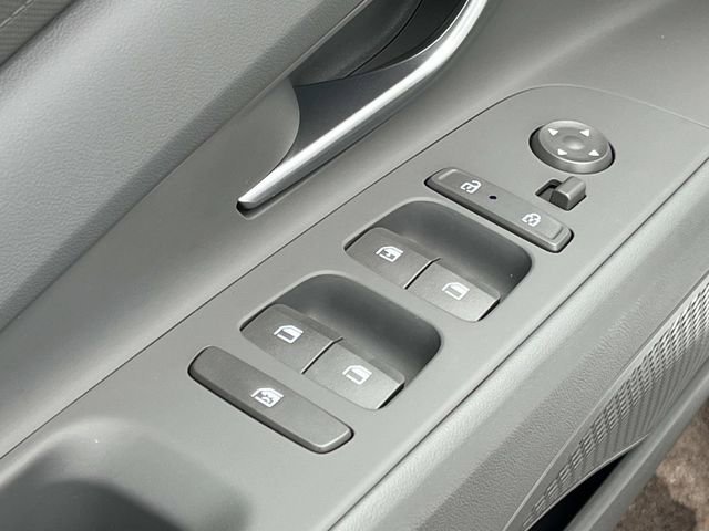 Used 2024 Hyundai Elantra SE image 24