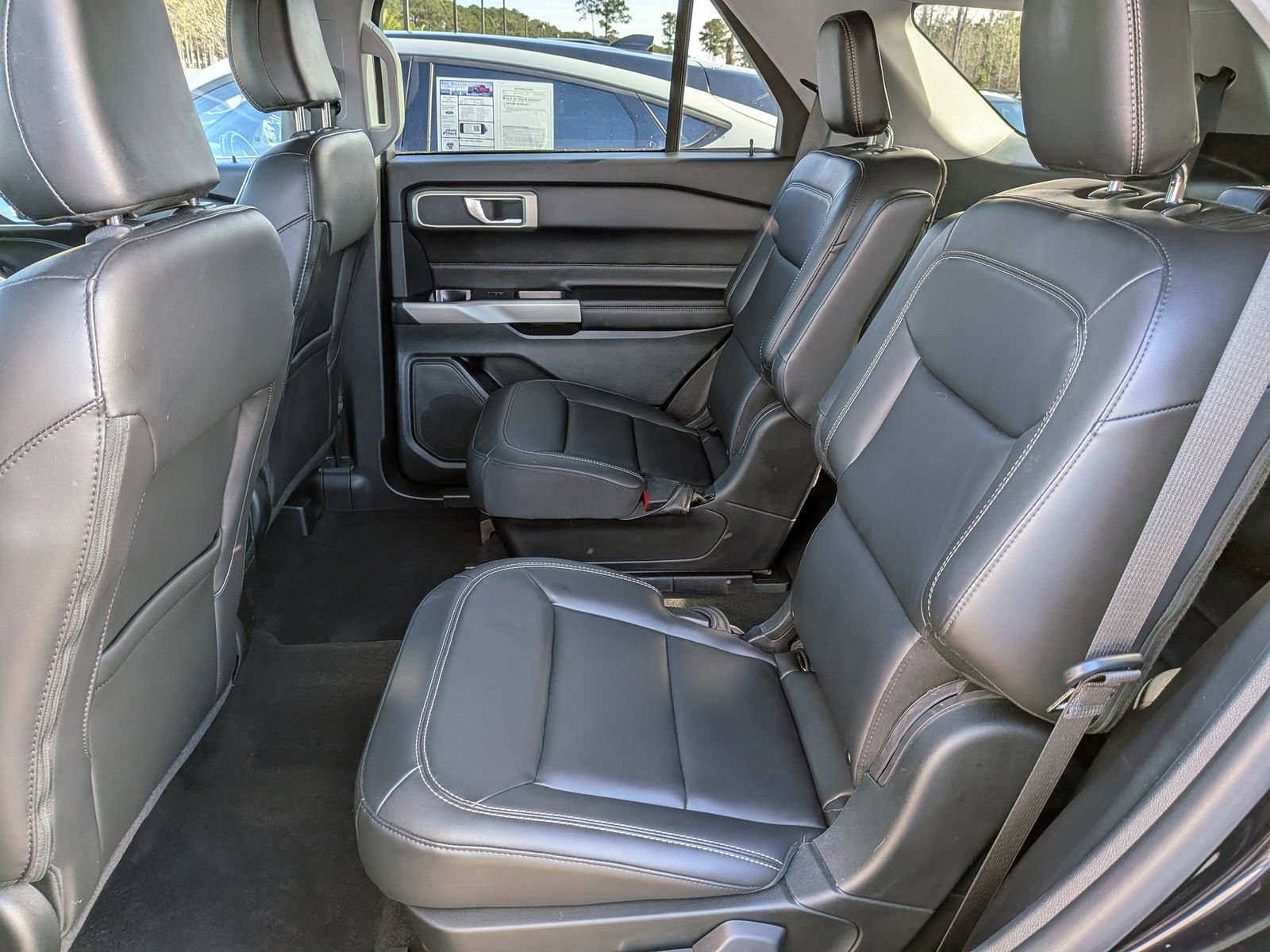 Certified 2023 Ford Explorer XLT w/ Equipment Group 202A AWD/4WD image 16