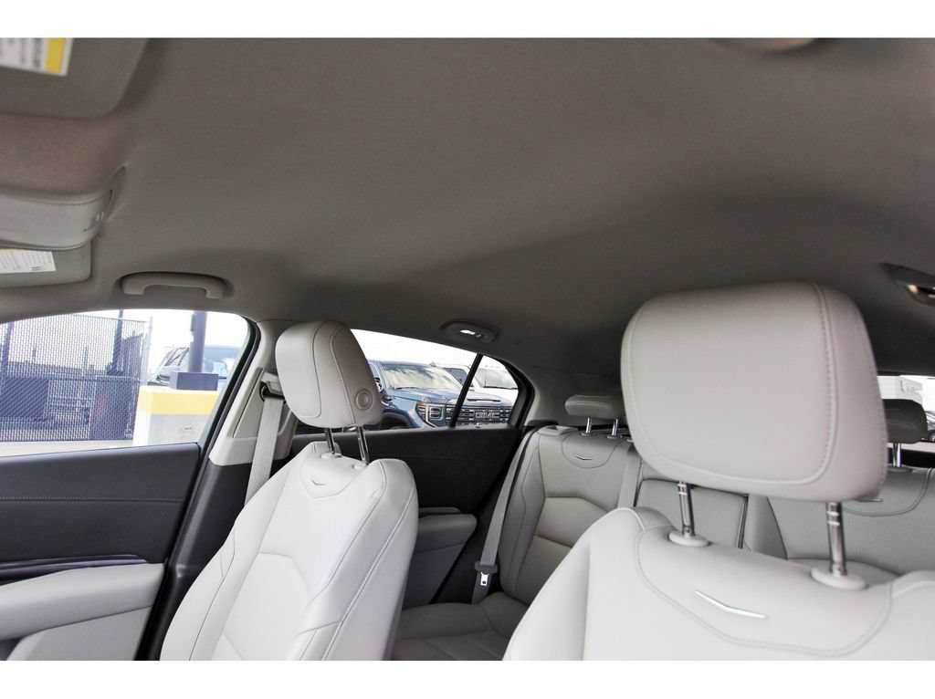 Certified 2023 Cadillac XT4 Luxury FWD image 28