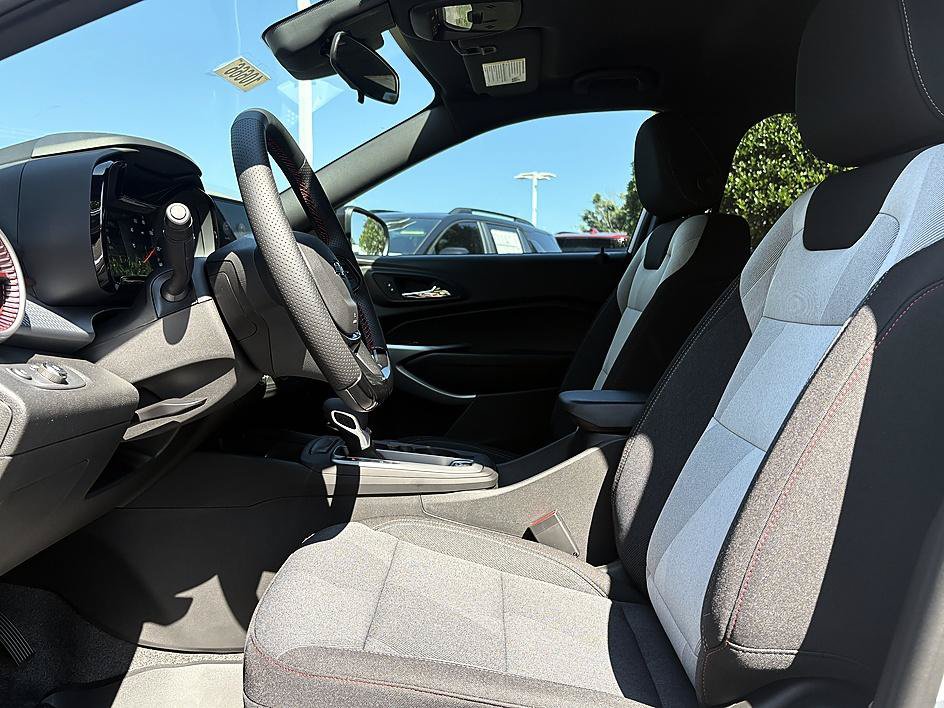 New 2026 Chevrolet Trax RS FWD image 9