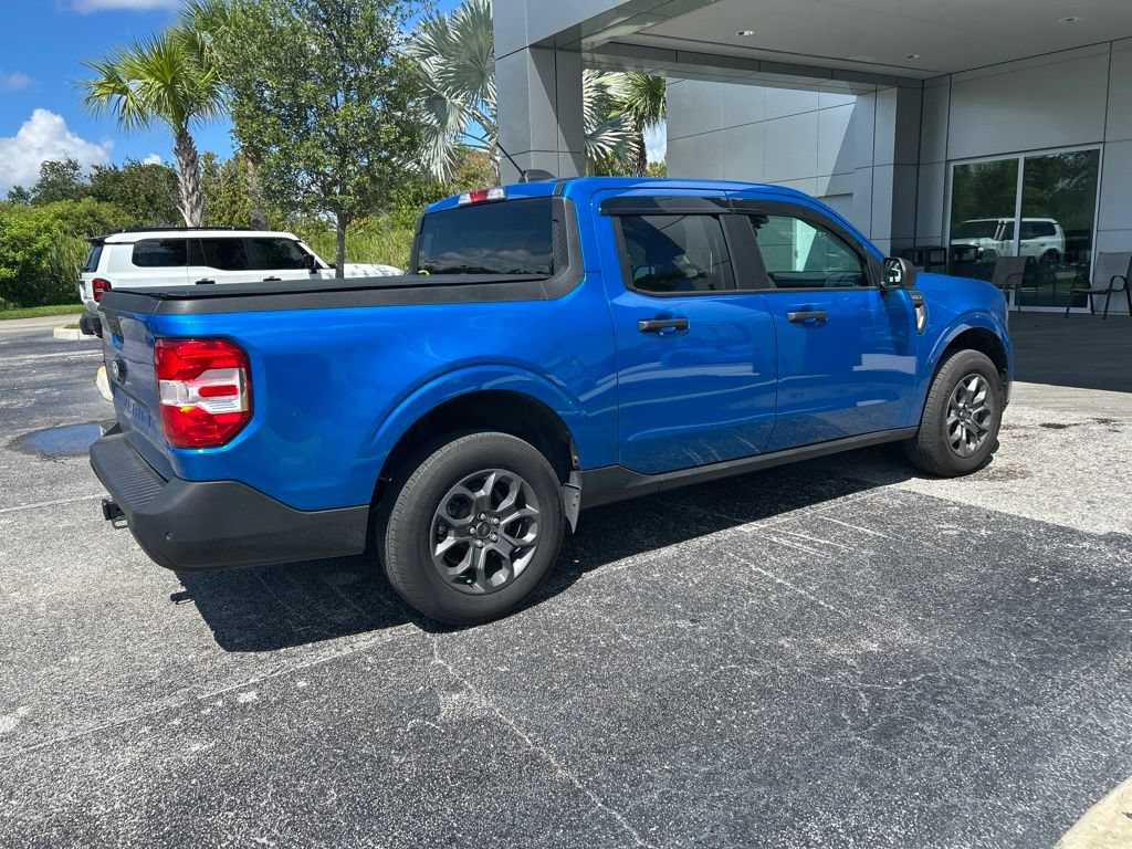 Used 2025 Ford Maverick XLT FWD image 3