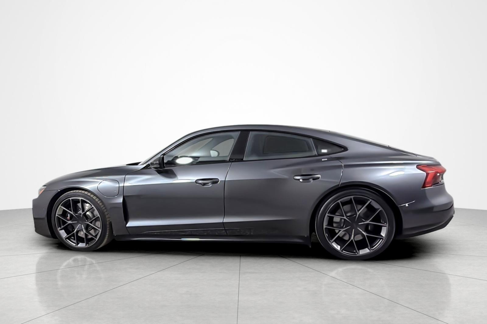 Certified 2025 Audi RS e-tron GT performance image 2