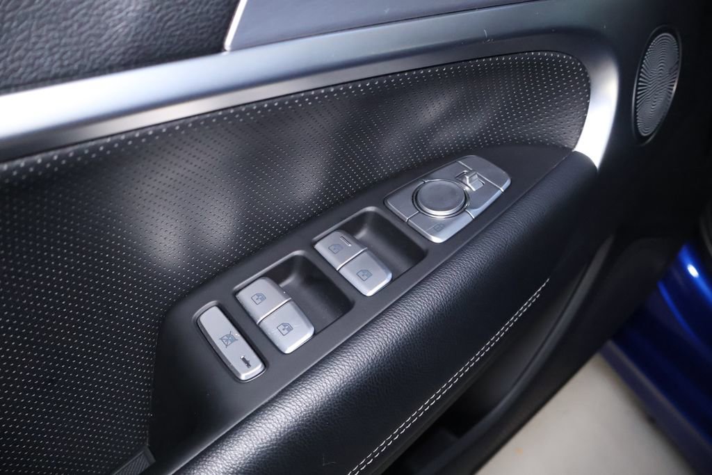 Used 2020 Genesis G70 2.0T w/ Elite Package image 14