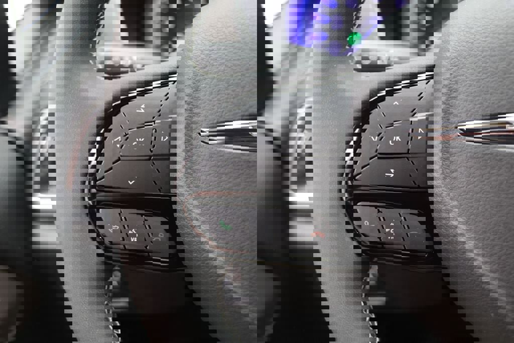 Used 2024 Chrysler Pacifica Limited w/ S Appearance Package image 20