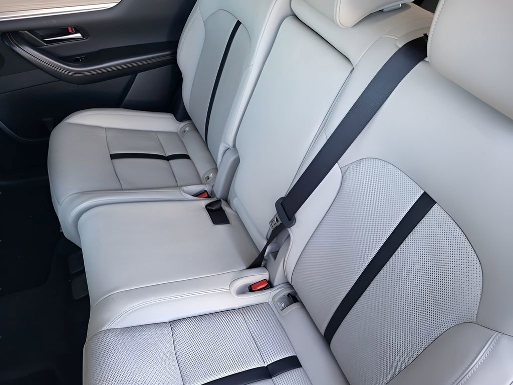 Used 2025 MAZDA CX-90 Plug-In Hybrid w/Premium Sport image 29