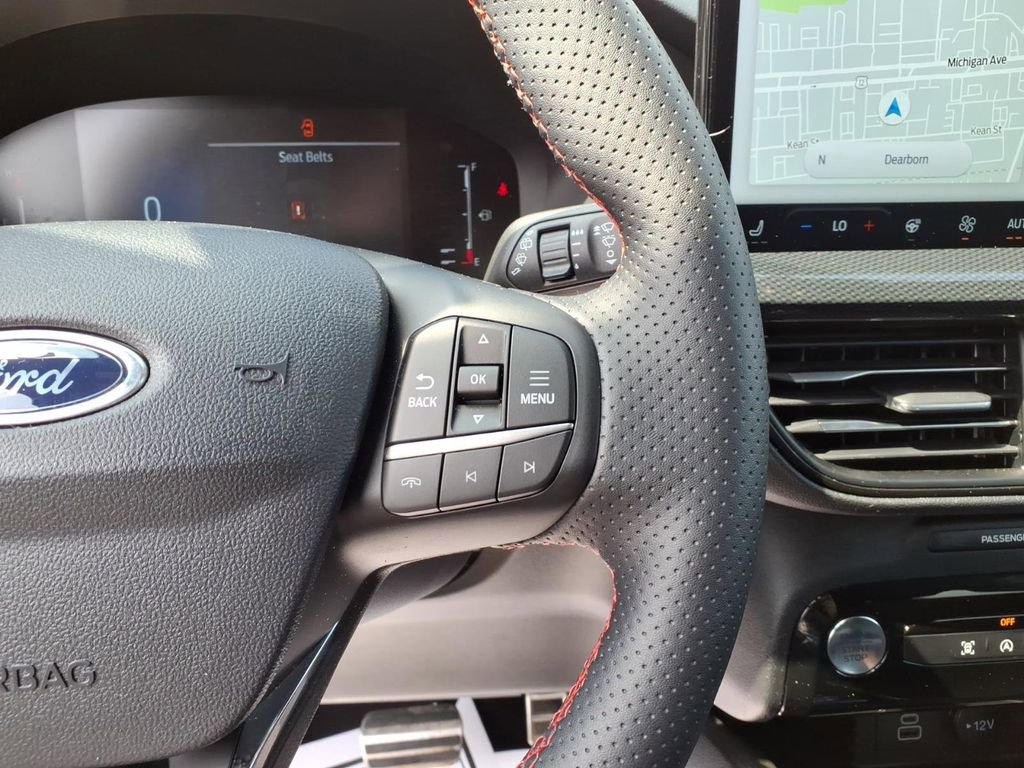 Used 2024 Ford Escape ST-Line w/ Tech Pack #1 AWD/4WD image 18