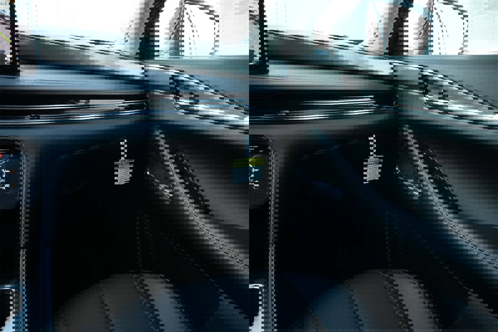 New 2026 INFINITI QX60 Luxe image 8