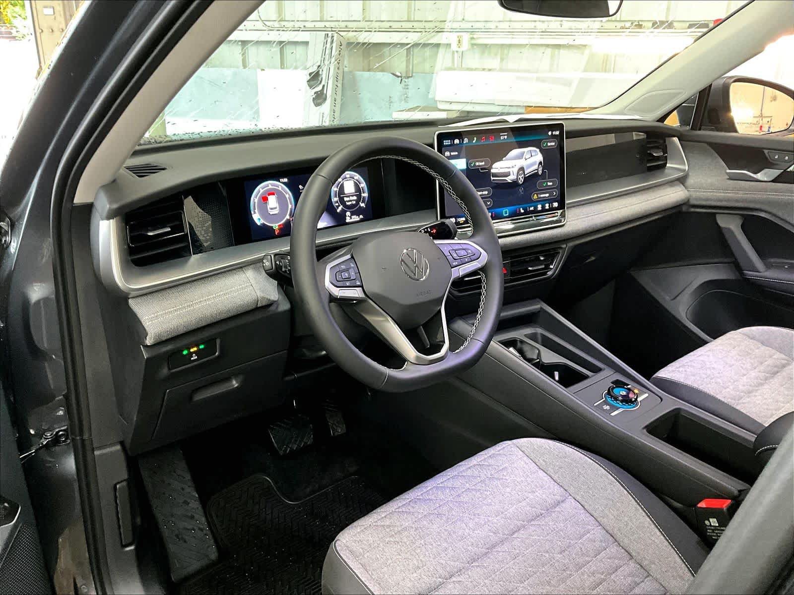 New 2026 Volkswagen Tiguan S AWD/4WD image 6