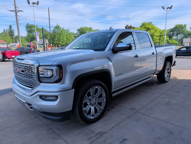 Used 2017 GMC Sierra 1500 Denali w/ Denali Ultimate Package AWD/4WD image 2