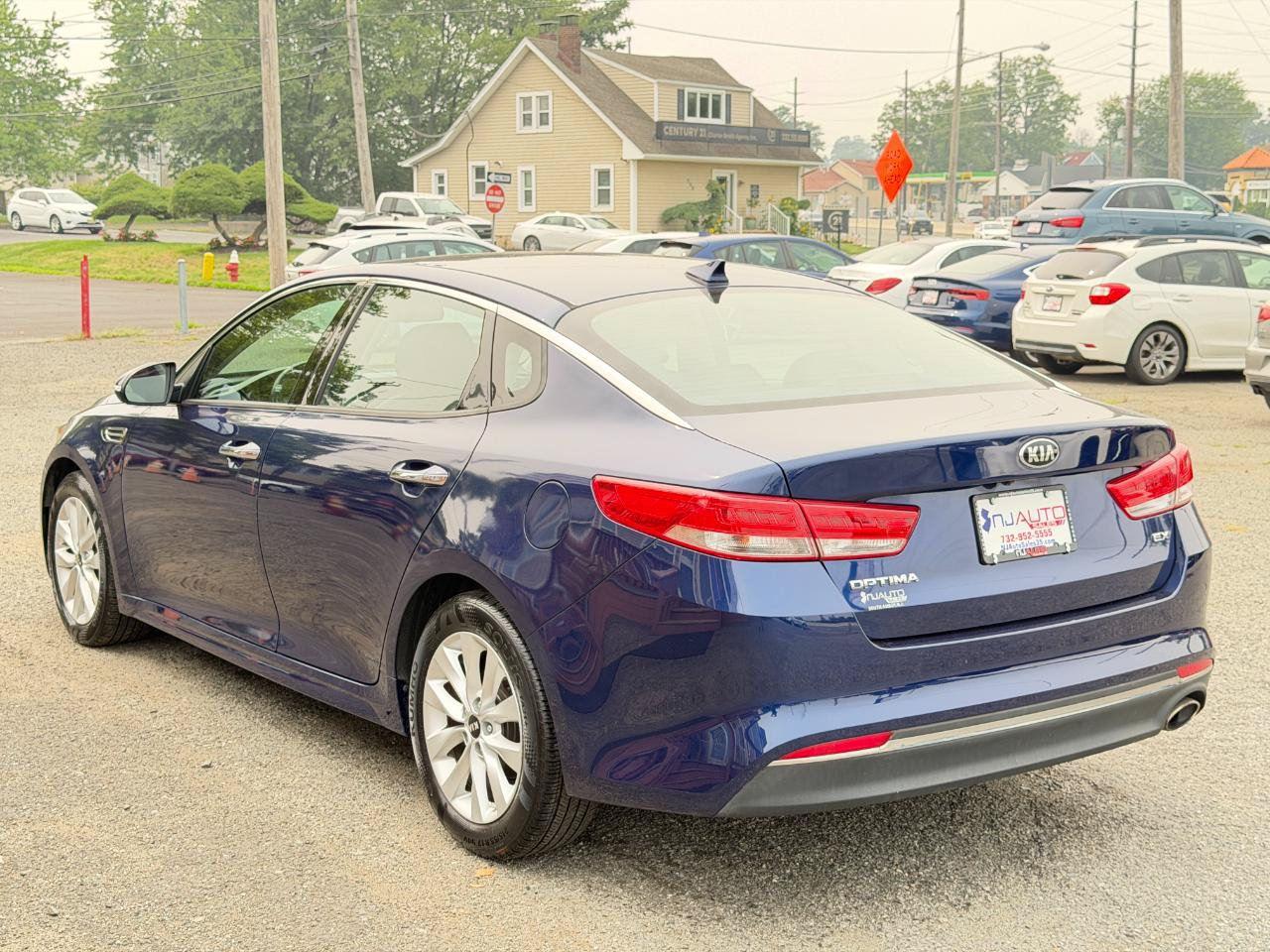 Used 2017 Kia Optima EX w/ Paint Protection Package FWD image 6