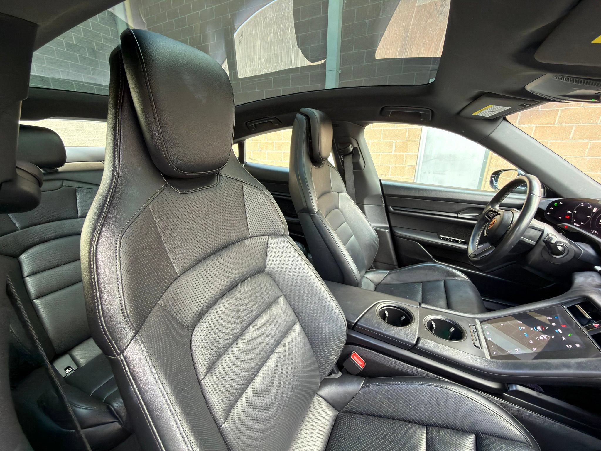 Used 2020 Porsche Taycan 4S AWD/4WD image 31