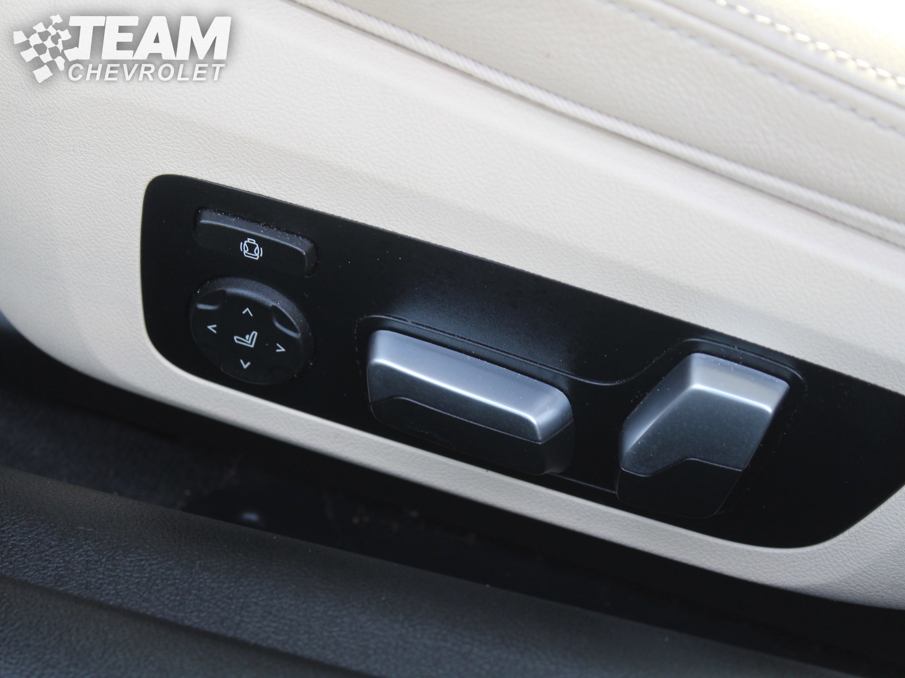 Used 2021 BMW 430i Convertible image 12