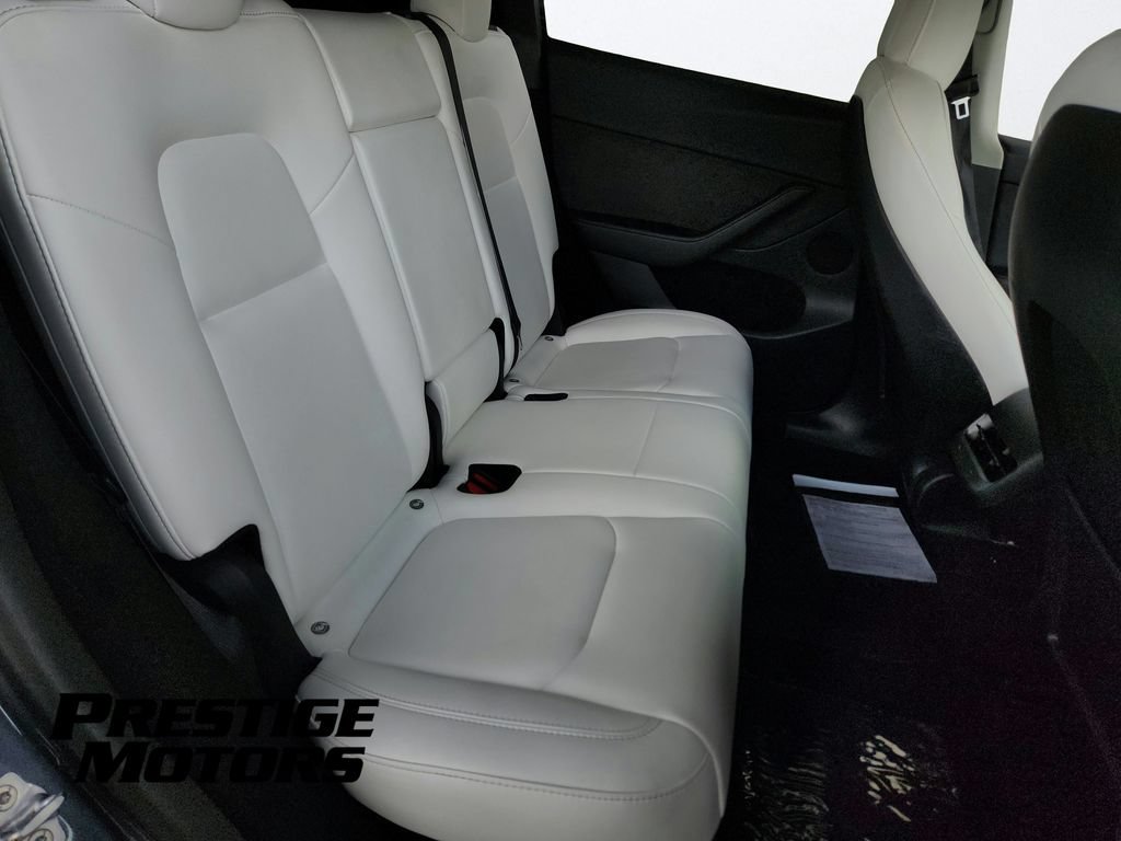 Used 2023 Tesla Model Y Long Range AWD/4WD image 28