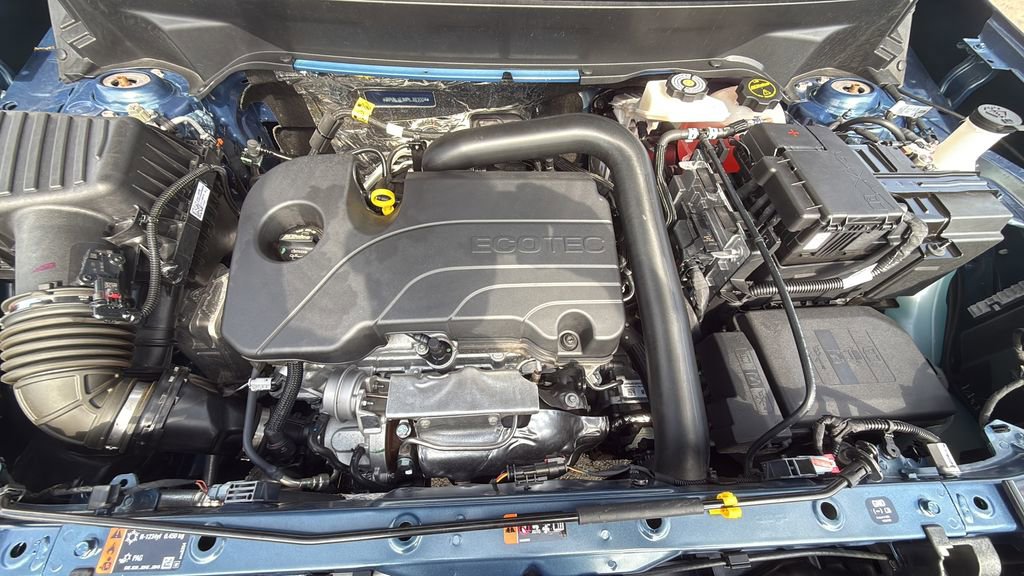 Used 2024 GMC Terrain SLT image 24