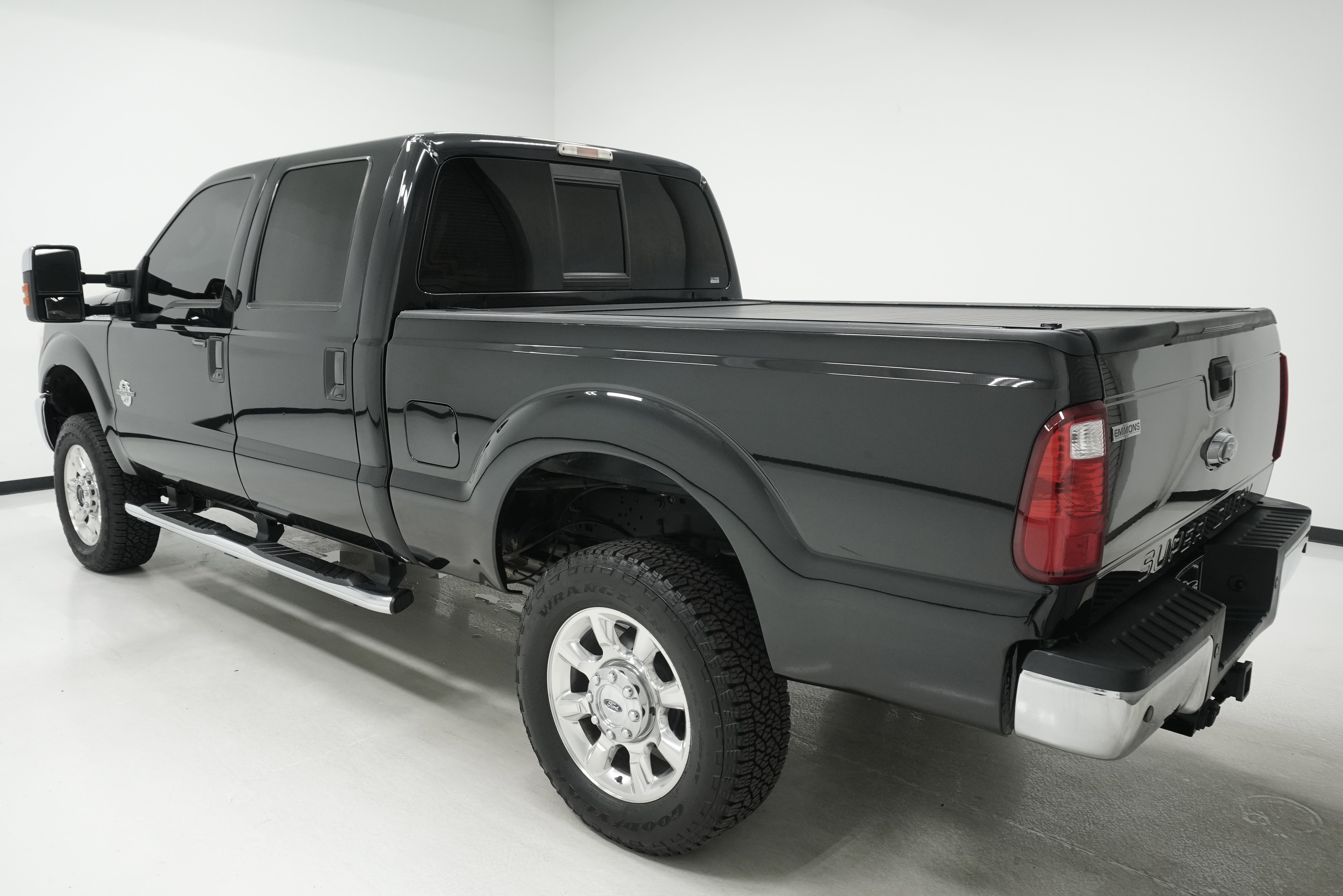 Used 2015 Ford F250 Lariat w/ Lariat Ultimate Package AWD/4WD image 4