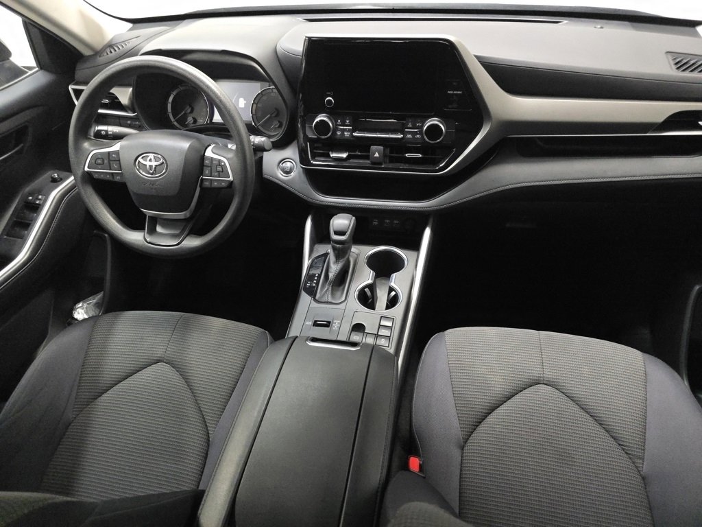 Certified 2023 Toyota Highlander L image 22