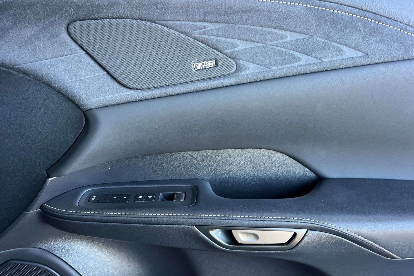 Used 2024 Lexus RX 450h AWD w/ Luxury Package image 20