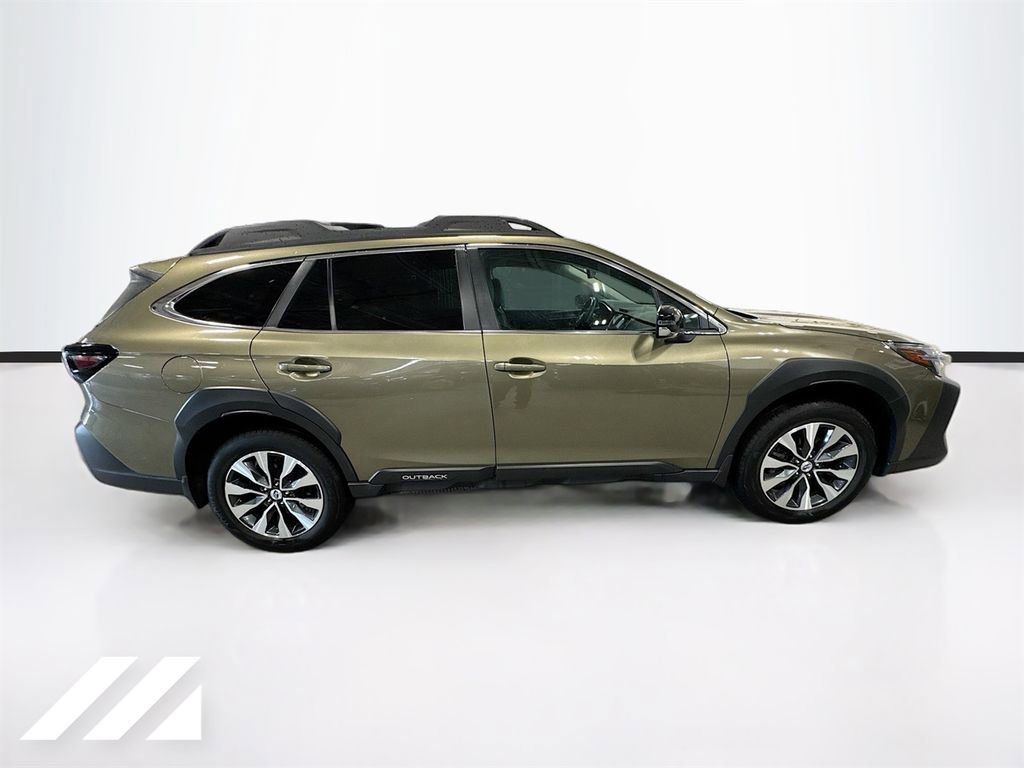 Used 2023 Subaru Outback Limited image 4