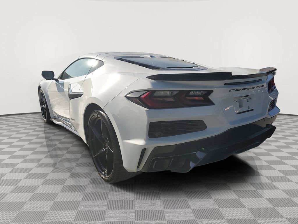 New 2026 Chevrolet Corvette E-Ray image 4