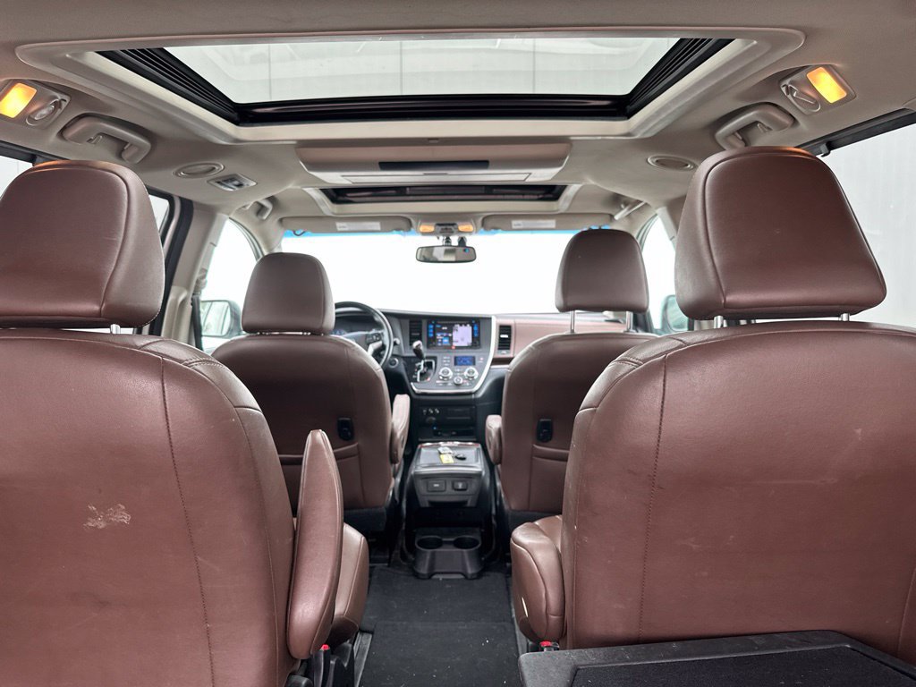 Used 2015 Toyota Sienna Limited Premium AWD/4WD image 22