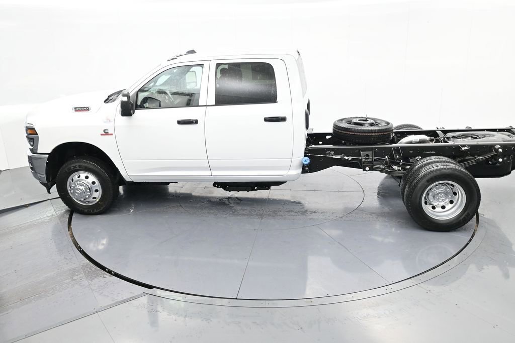 New 2026 RAM 3500 Tradesman w/ Chrome Appearance Group image 21