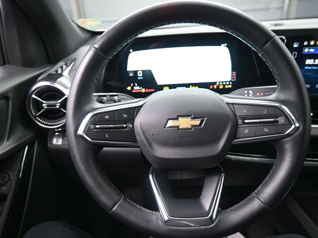 Used 2025 Chevrolet Equinox LT w/ Convenience Package II image 8