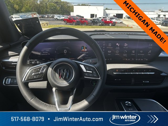 New 2025 Buick Enclave Preferred w/ Power Package image 28