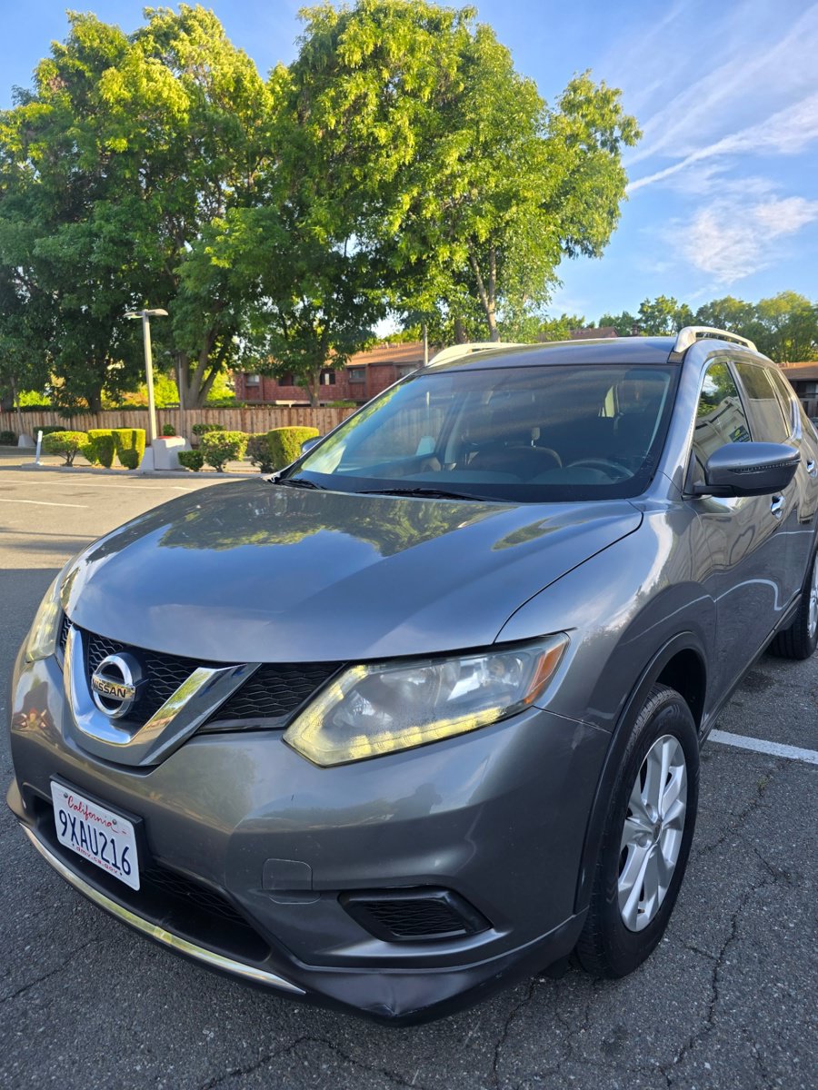 Used 2016 Nissan Rogue SV w/ SV Family Package AWD/4WD image 4