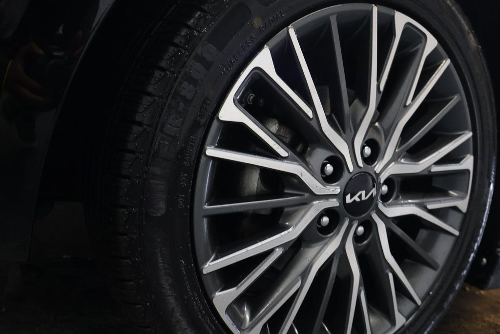 Used 2022 Kia Forte GT-Line w/ GT-Line Premium Package image 27