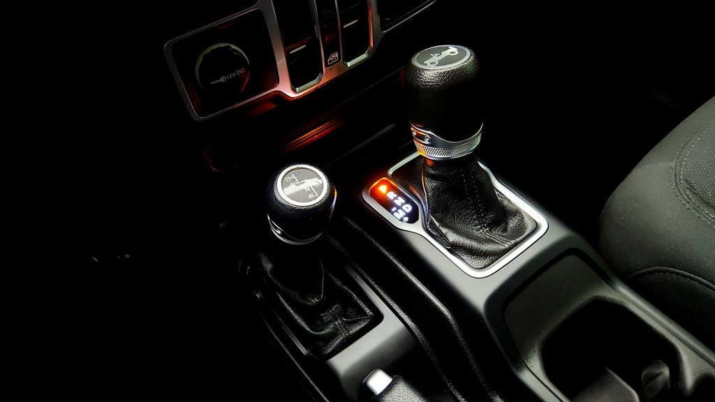 Used 2019 Jeep Wrangler Unlimited Sport S AWD/4WD image 15