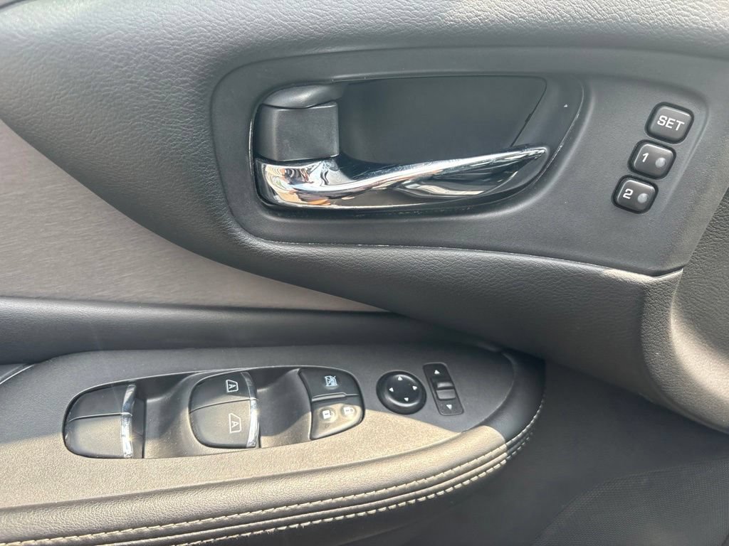 Used 2023 Nissan Murano SL AWD/4WD image 16