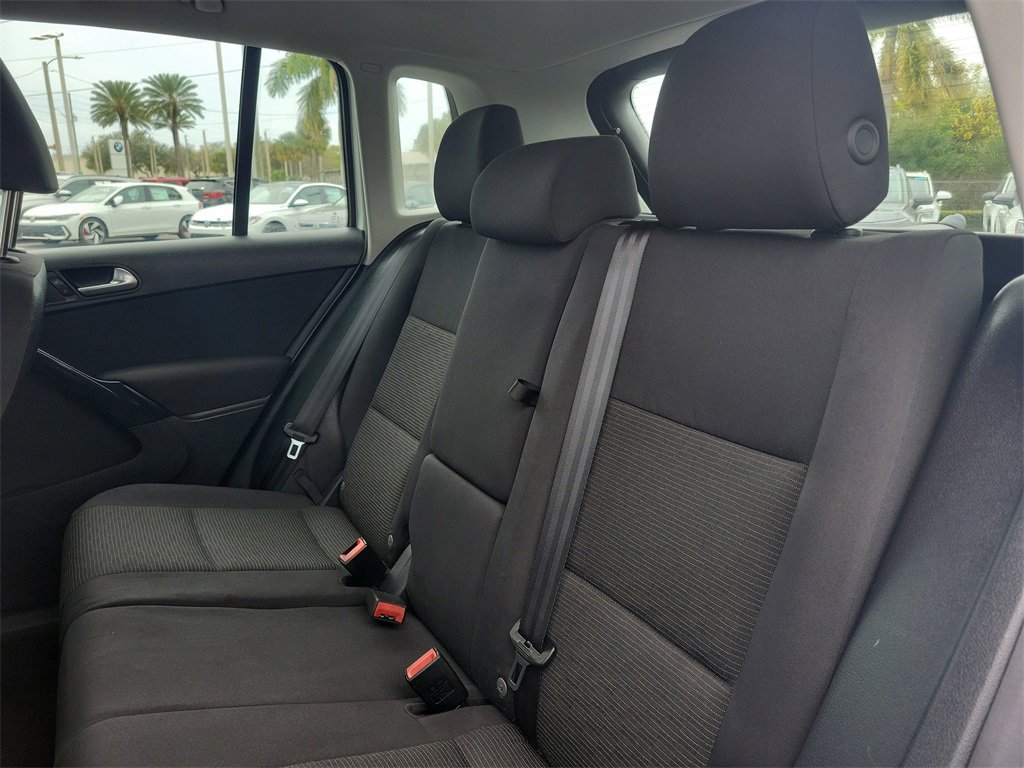 Used 2017 Volkswagen Tiguan Limited w/ Premium Package image 10