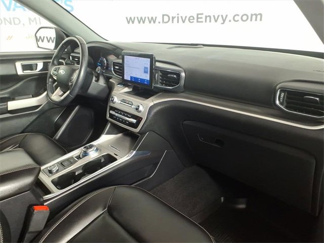 Used 2021 Ford Explorer XLT w/ Equipment Group 202A image 19