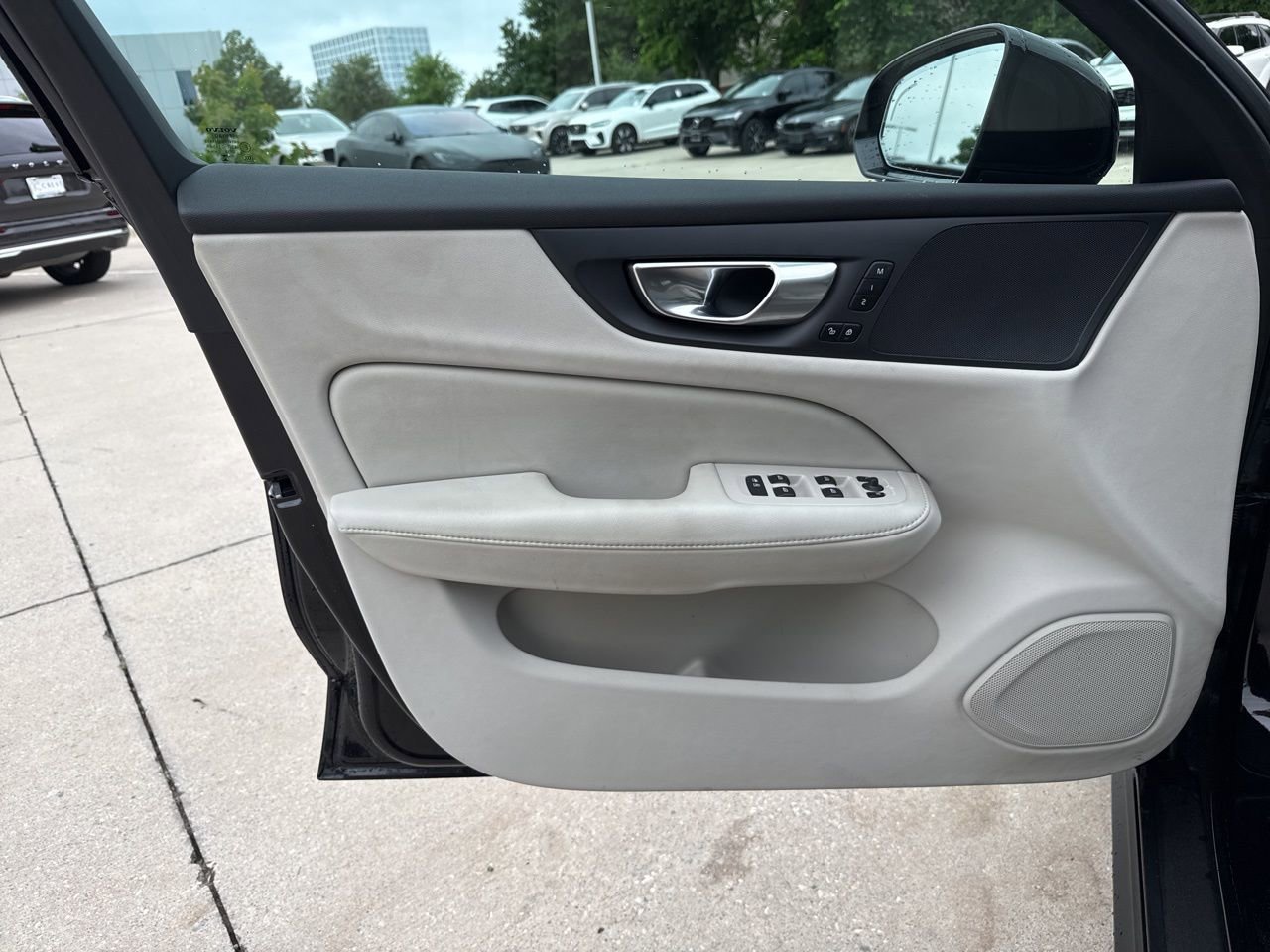 Certified 2025 Volvo V60 B5 Cross Country Plus image 18