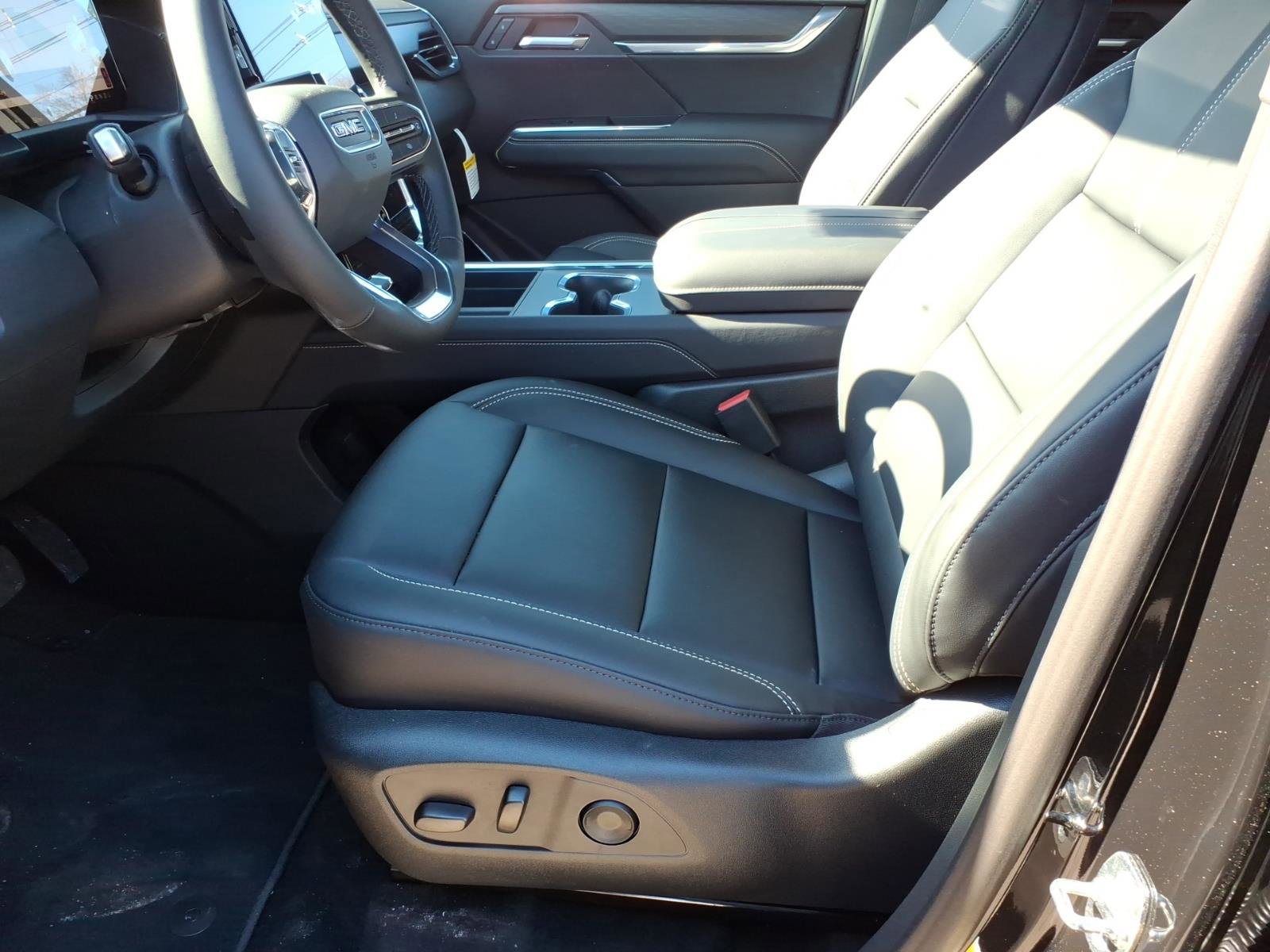 New 2026 GMC Acadia Elevation w/ Elevation Premium Package image 13