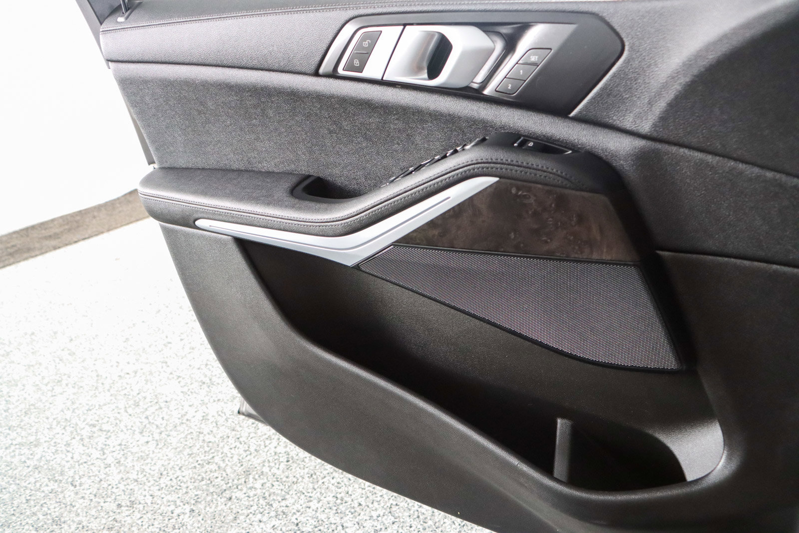 Used 2022 BMW X5 sDrive40i w/ Parking Assistance Package image 22