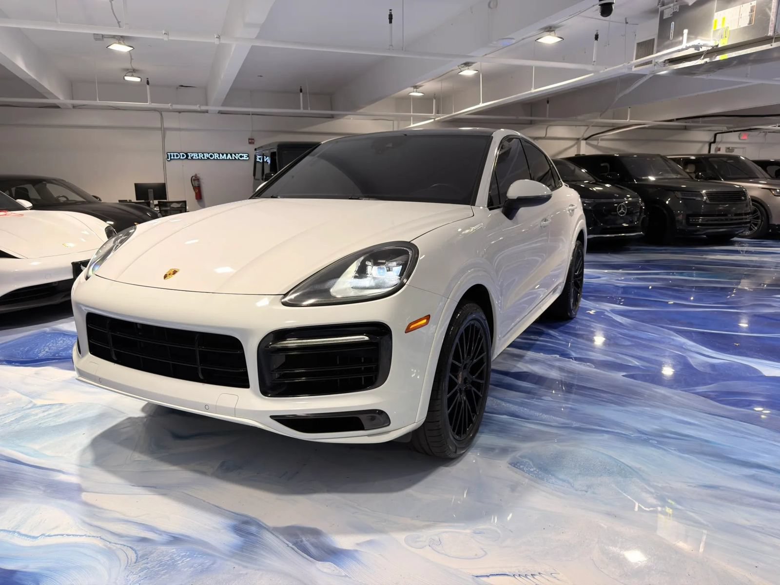 Used 2022 Porsche Cayenne S Platinum AWD/4WD image 3