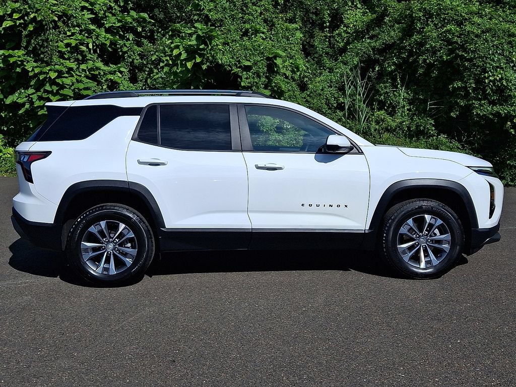 Used 2025 Chevrolet Equinox LT w/ Safety and Technology Package AWD/4WD image 7