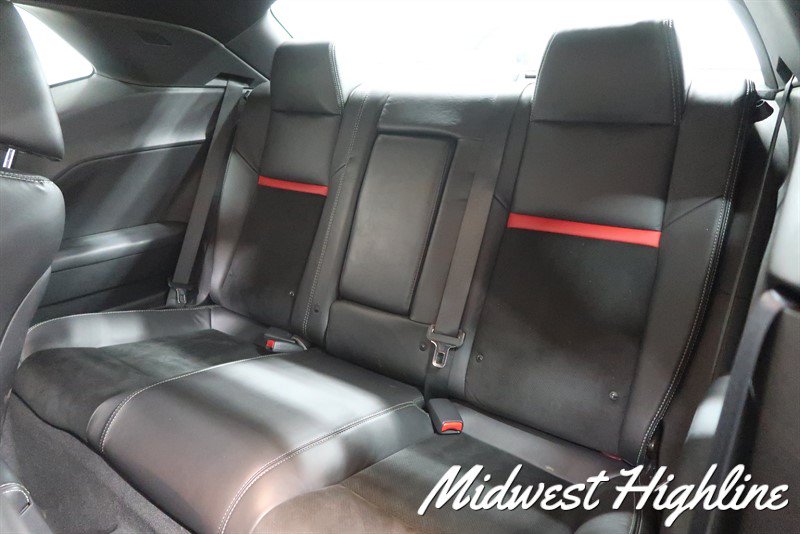 Used 2011 Dodge Challenger SRT8 RWD image 33