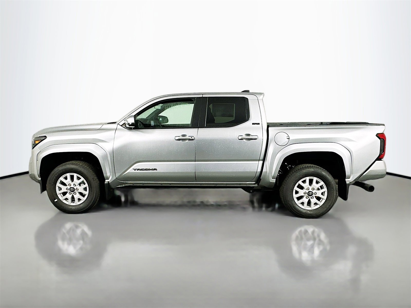 New 2025 Toyota Tacoma SR5 image 4