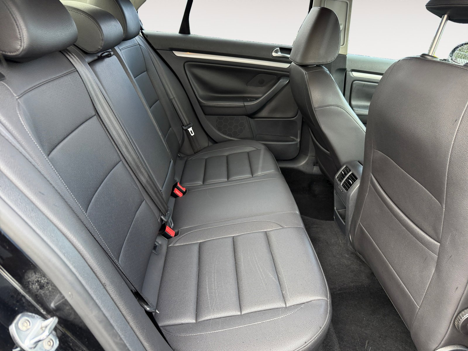 Used 2010 Volkswagen Jetta Limited Edition FWD image 18