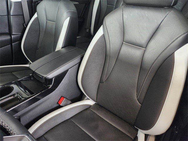 Certified 2025 Buick Envision Sport Touring image 10