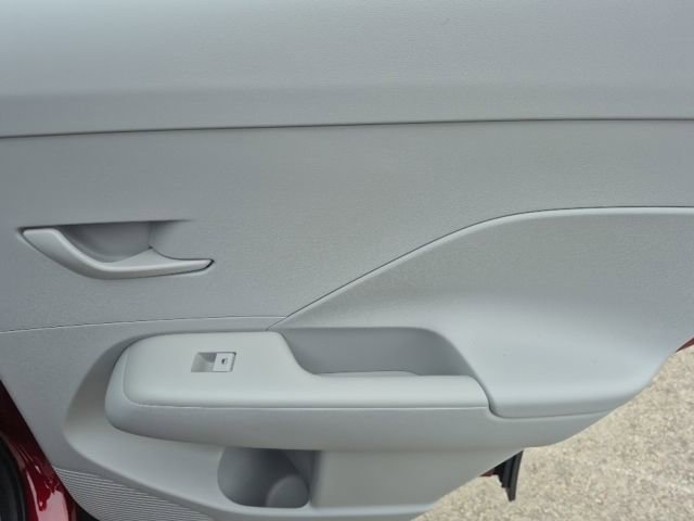 New 2026 Hyundai Kona SE image 15