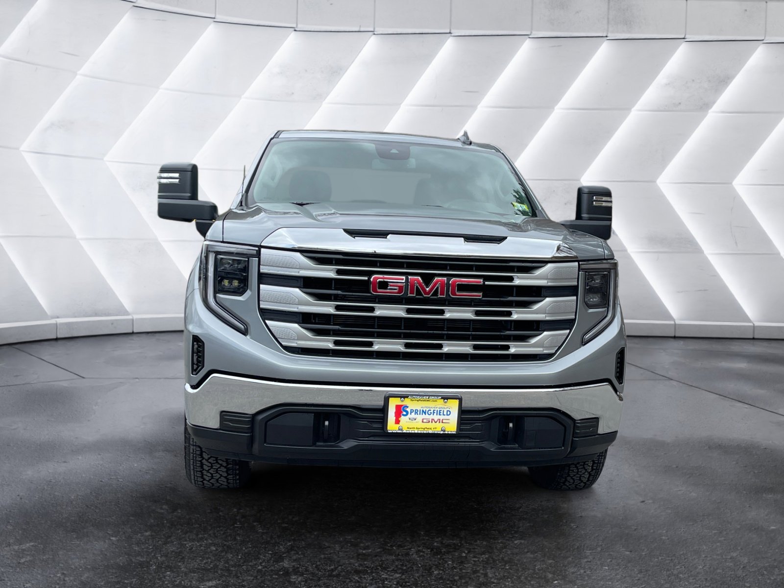 New 2026 GMC Sierra 1500 SLE image 9