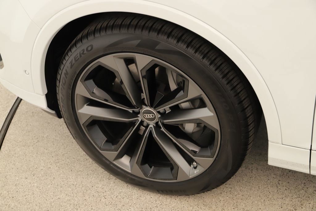 New 2026 Audi Q7 3.0T Premium Plus AWD/4WD image 30