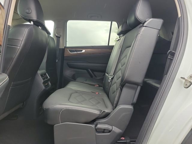 Used 2024 Volkswagen Atlas SE AWD/4WD image 11